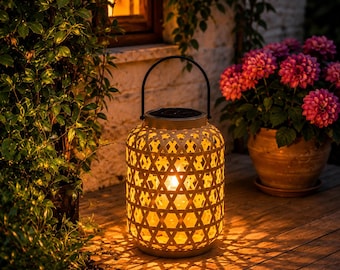 Zonnelantaarn van rotan | Hangende buitenlantaarn | Boho tuinlamp | Terrasdecoratie | Waterdichte zonnelamp (cadeau)