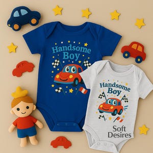 Przystojny chłopięcy kombinezon - uroczy nadruk z samochodem wyścigowym / prezent na baby shower dla chłopca / zabawny strój dla niemowląt od Soft Desires