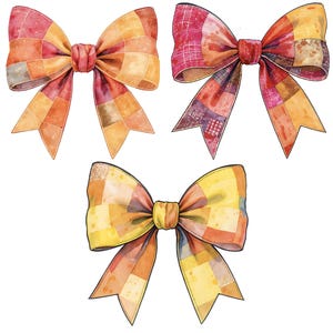 Może przedstawiać: Trzy akwarelowe kokardy w odcieniach pomarańczu, żółci i czerwieni. Każda kokarda ma wzór patchworkowy z kwadratowymi wzorami. Kokardy są zawiązane pośrodku pasującym węzłem z tkaniny i mają długie, spiczaste końce.