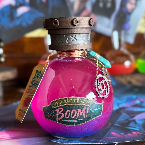 ¡Boom de League of Legends Arcana! Por Jinx, Poción de utilería / Decoración interactiva de colección steampunk