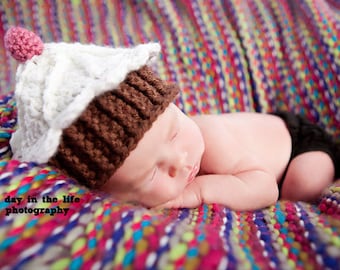 Cupcake Hat pdf PATTERN (digital download), newborn to adult sizes, beanie to crochet, photo prop for baby, digital download