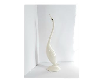 Escultura de cisne de porcelana pintada a mano