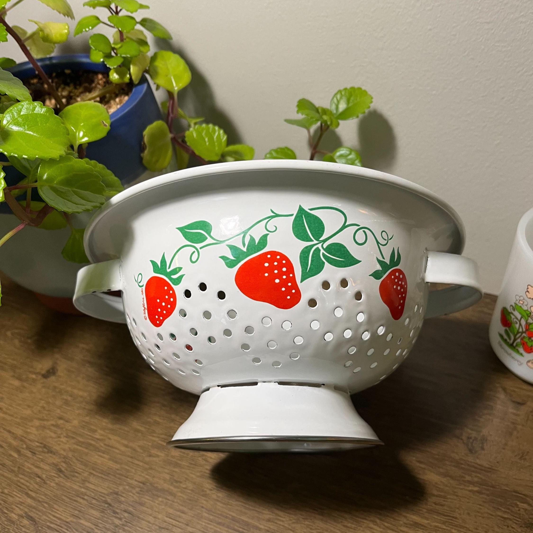 Vintage 1983 Teleflora Strawberry Colander – Strawberry Country