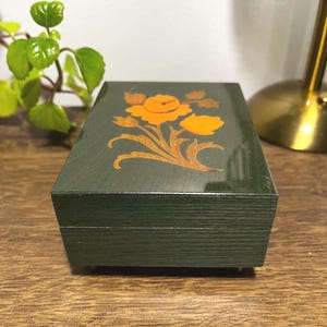 Vintage Reuge Swiss Music Box: Green Wood Floral Inlay, Plays &quot;Nadia&quot;