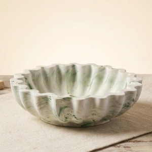 Jesmonite Scallop Bowl – Aesthetic Home Decor – Minimalist Tray – Handmade Decorative Bowl