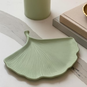 Ginkgo Leaf Jesmonite Tray: Eco-Resin Vanity Organizer