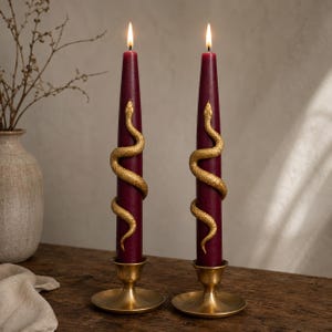 Set mit 2er-Set Schlangenkerzen in Metallic-Gold und Grün – Gothic-Dekorkerze, Dark-Academia-Ästhetik, Hexen-Geschenk, handgefertigte Statement-Kerze