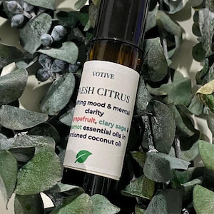 Rolo de óleo essencial, óleo corporal, roll-on de aromaterapia, perfume, infusão de flores, roll-ons de ervas, presentes para madrinhas, presentes para ela