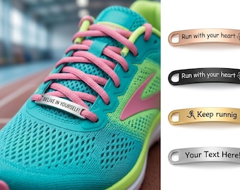 Etiquetas personalizadas para zapatillas de correr: Adornos de acero inoxidable grabados con láser para cordones.