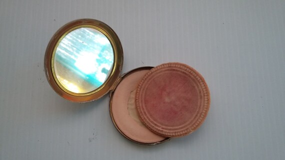 Vintage ladies gold leather powder compact, 1950'… - image 5