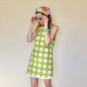 Daisy 60s Style Apron Shift Dress With RicRac Trim