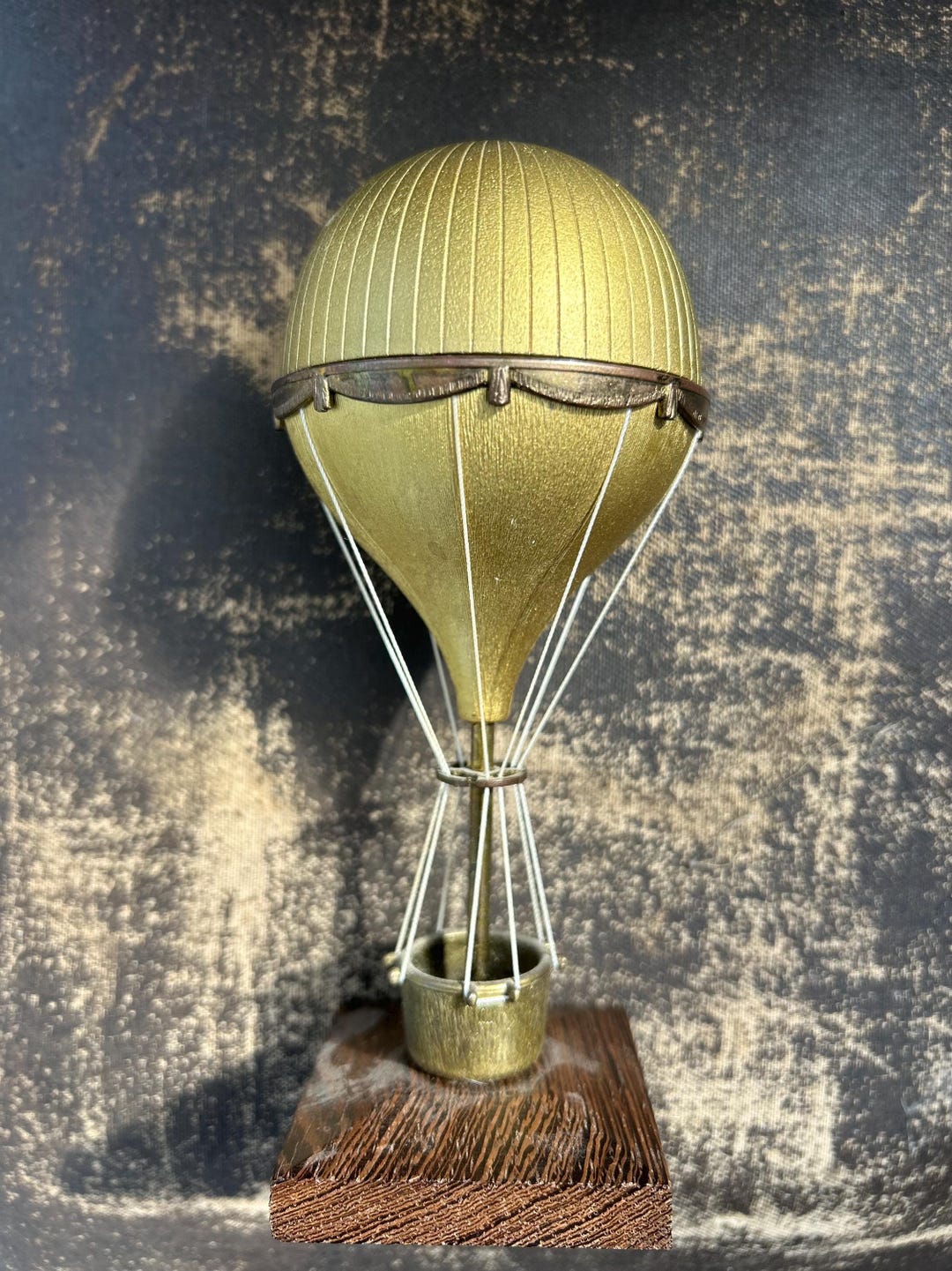 Vintage Hot Air Balloon Pendant