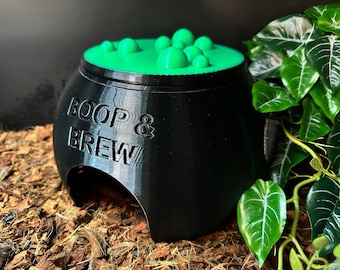 Witch Cauldron Humid Hide for Reptiles – Halloween Terrarium Decor with Shedding Support