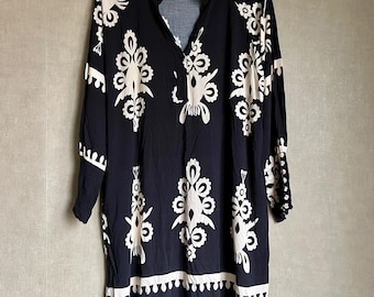 Tuniekjurk, versierde etnische oosterse tuniekjurk, zwarte geometrische tuniek