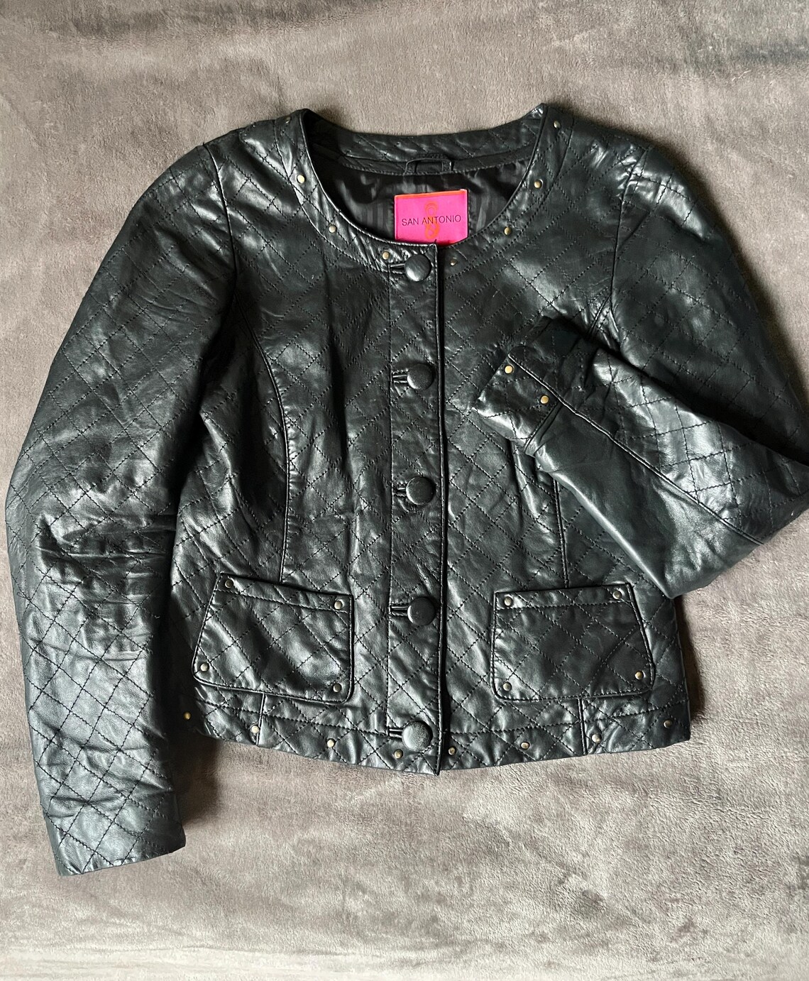 Vintage Quilted studded Short leather jacket size M, foto 3 di 5