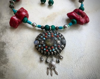 Red Coral Malachite and Gemstone pendant tribal Necklace - Ethnic Neckpiece Turquoise malachite corals