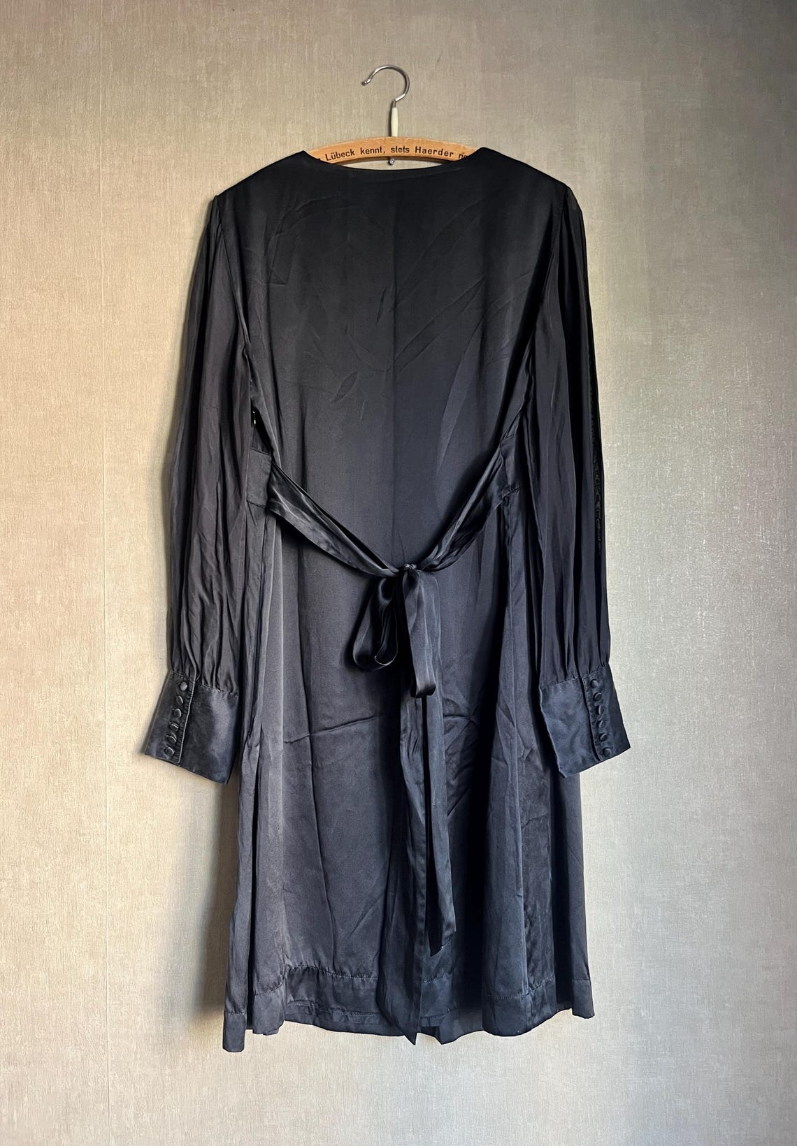 Black Silk Embellished dress size M, foto 3 di 5