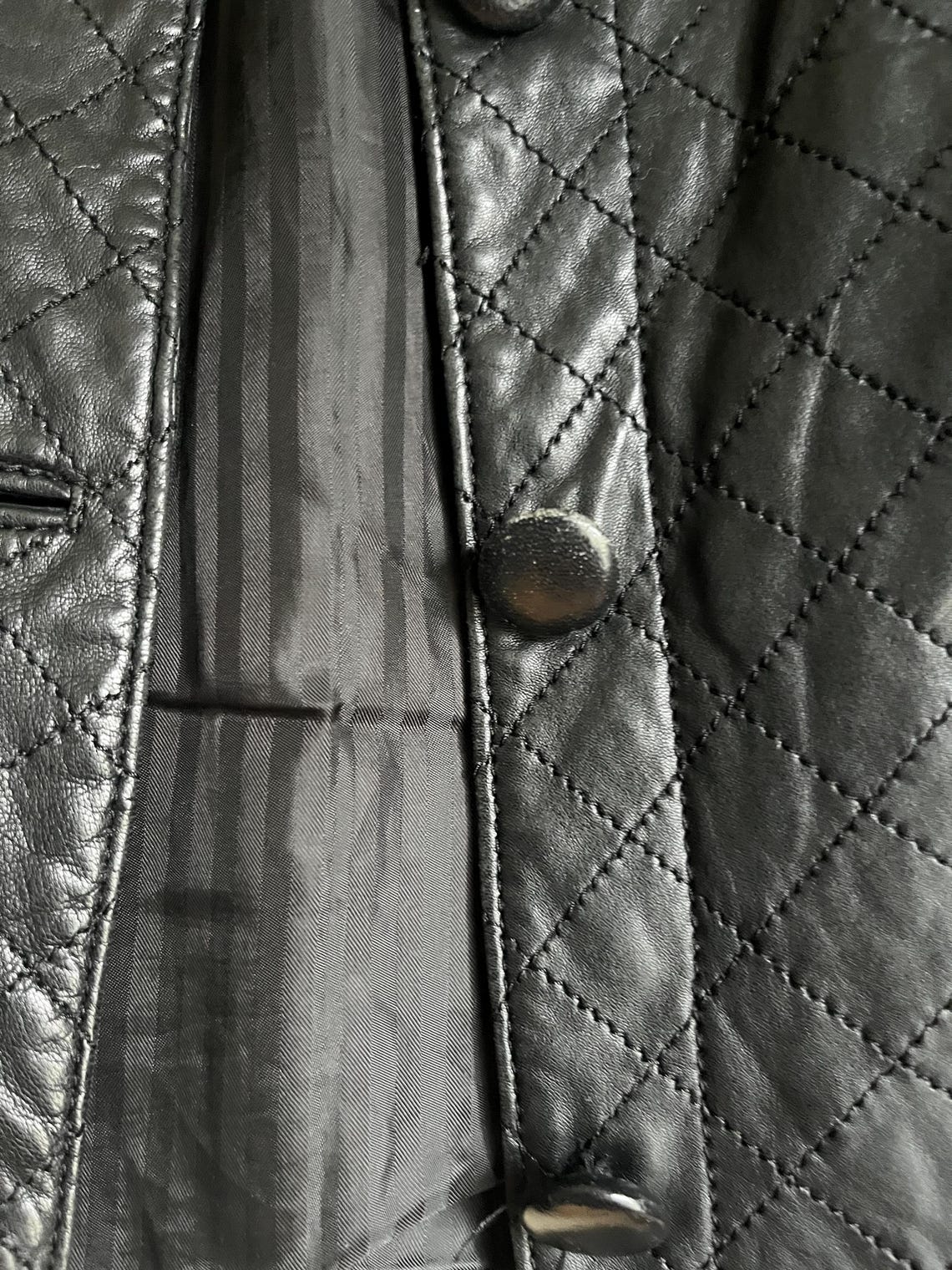 Vintage Quilted studded Short leather jacket size M, foto 4 di 5
