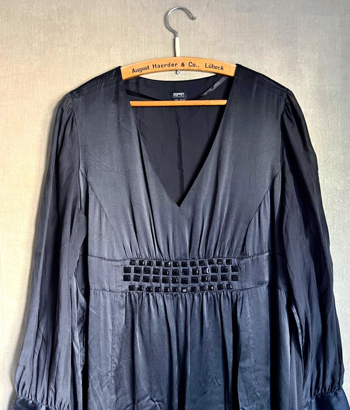Black Silk Embellished dress size M, foto 1 di 5