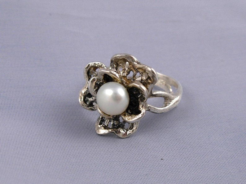 Pearl on Flower Handmade Silver Ring ElenadE image 4