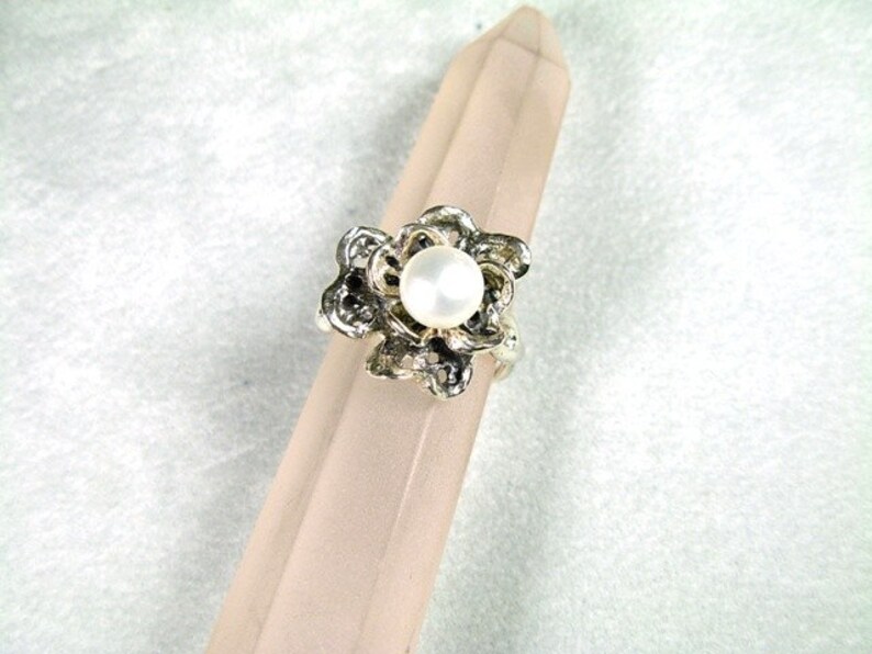 Pearl on Flower Handmade Silver Ring ElenadE image 3