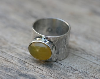 Yellow Agate Ring, Hammered Silver Ring , Handmade Ring ,Sterling Silver Ring, Wide Silver Ring, Silver Rings with Stone