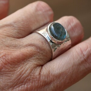 Labradorite Ring, Hammered Silver Ring , Handmade Ring ,Sterling Silver Ring, Wide Silver Ring, Silver Rings with Stone image 5