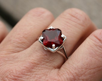 Garnet Ring, Garnet Silver Ring, Sterling Silver Garnet  Engagement Ring, Silver Jewelry, Red Stone Silver Rings,