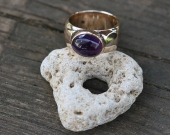 Bronze Amethyst Ring, Bronze Jewelry, Handcrafted Bronze Ring, Gold Color Amethyst Ring, Free Shipping, Made in Israel,