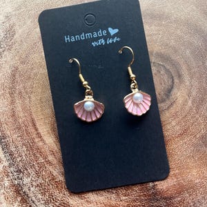 Shell earrings
