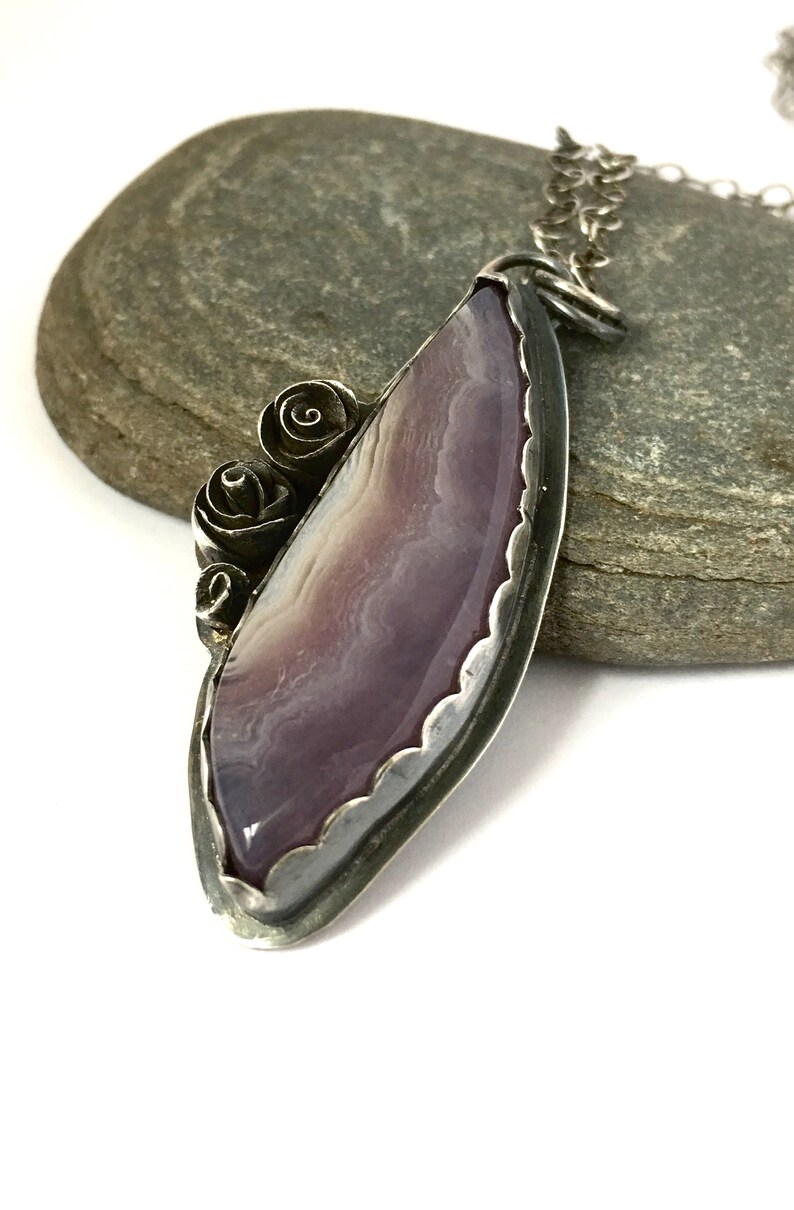 Lavender Aztec Agate and Sterling Necklace with Roses Lavender Fields afbeelding 3