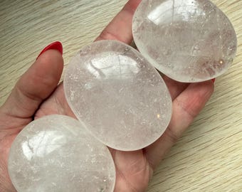 Clear Quartz Palm Stone – Master Healer Crystal for Clarity, Energy & Amplification