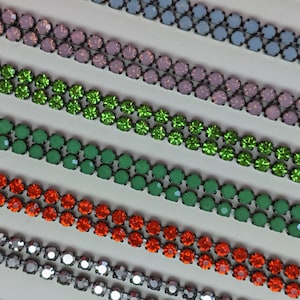 SS8 2.5mm Gunmetal Opal cupchain in rosewater pacific blue, Mineral Gold and Silver rhinestones in antiqued close loop cup chain