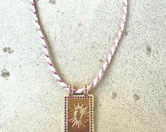Gold Medallion Necklace – Vintage-Inspired Fashion Jewelry