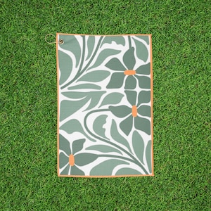 Retro Green Floral Golf Towels, Stylish Golf Accessories, Perfect Gift for Golfers, Golf Course Essentials, Eco-Friendly Microfiber Towels