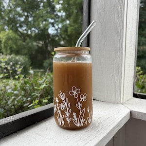 Floral Glass Cup with Lid and Straw: Reusable Glass Cup, Beer Can Glass Cup, Summer Glass Cup, Flower Glass Cup
