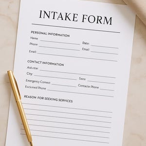 Könnte beinhalten: Ein leeres Aufnahmeformular mit Zeilen zum Ausfüllen von persönlichen und Kontaktinformationen. Das Formular trägt oben den Titel "Intake Form" und unten die Worte "Reason for Seeking Services".