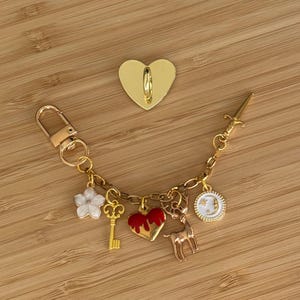 Throne of Glass Kindle Anhänger : Bücherwurm als Schlüsselanhänger