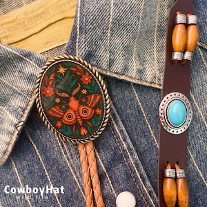 Moth and Floral Bolo Tie Western Vintage Hand-Painted Mens Bolo Tie Adjustable Leather Cord Southwestern Cowboy Cowgirl Accessory