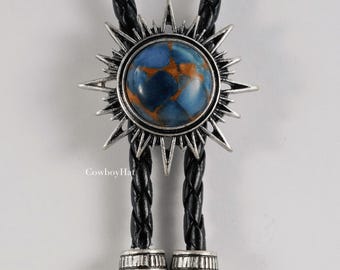 Bolo-das met zonnestralenpatroon en blauwe edelsteen: Trouwbolo-das voor bruidsjonkers, western cowboy zilveren stropdas