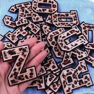 Parche con estampado de leopardo, letras de guepardo bordadas en chenilla, parche termoadhesivo con letras universitarias