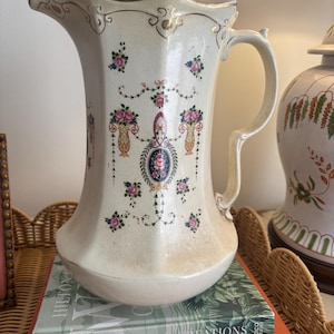 S. Fielding och Co Crown Devon Pitcher