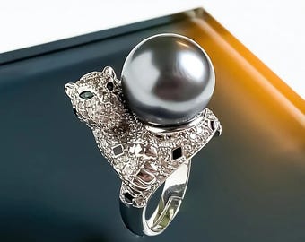 Panther Statement Ring with Tahitian Pearl – Minimal Luxury Big Cat Jewelry