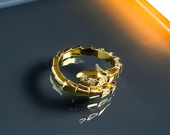 Golden Serpent Ring – 18k Gold-Plated Minimal Luxury Snake Statement Ring