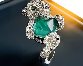 Emerald Panther Statement Ring – Minimal Luxury Big Cat Jewelry