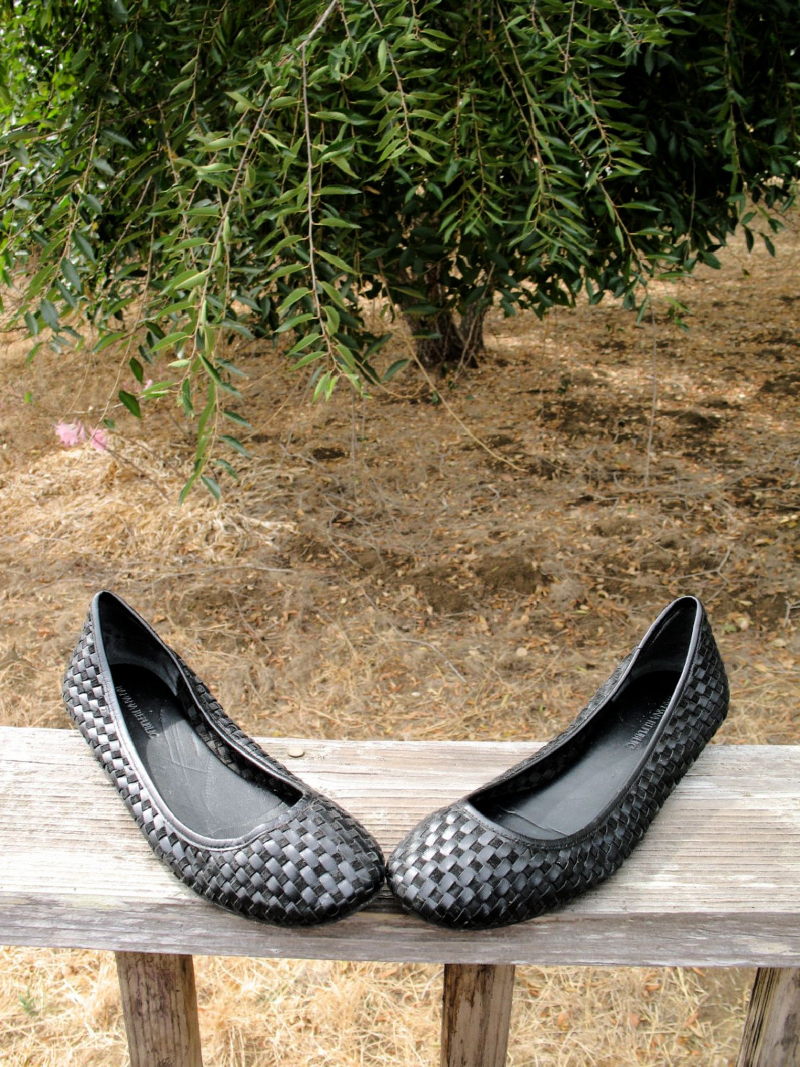 banana republic black woven leather ballet shoes audrey hepburn style size 7 1 /2 m banana republic black woven leather ballet shoes audrey hepburn style size 7 1 /2 m