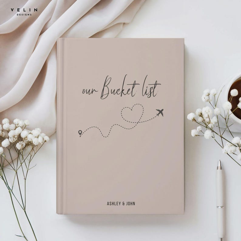 Personalized Bucket List Journal, Custom Anniversary Gift for Couples, 1st Anniversary Gift for Wife or Husband, Newlywed Adventure Book image 3
