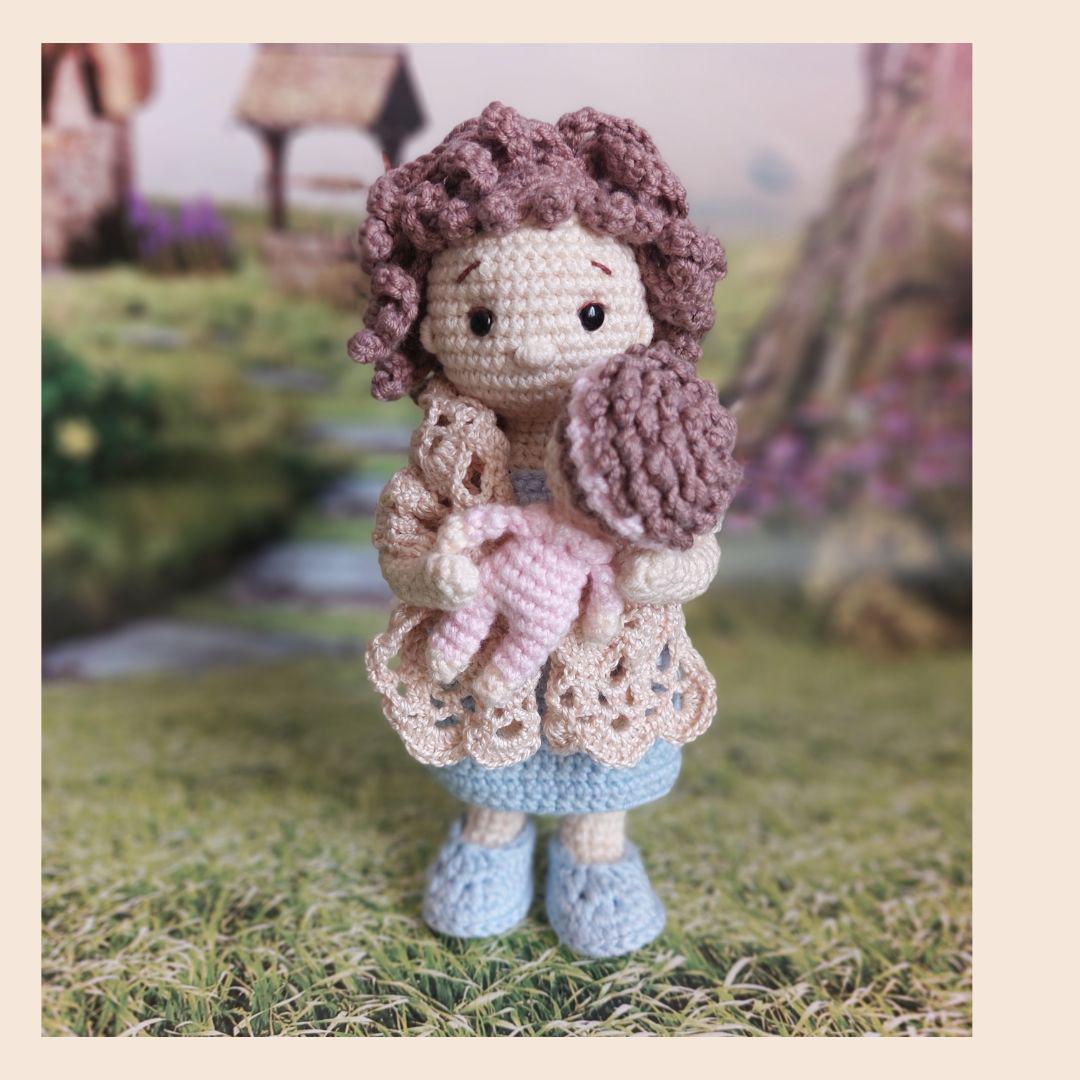 赤ちゃんをあしらったあみぐるみママ人形のかぎ針編みパターン、DIY母