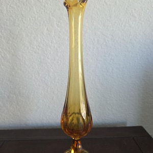 Fenton thumbprint amber bud vase