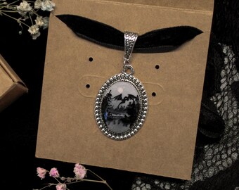 Hand-Painted Dragon Pendant – Fantasy Velvet Choker Inspired by Skyrim – Black and White Jewelry – Gothic Gift